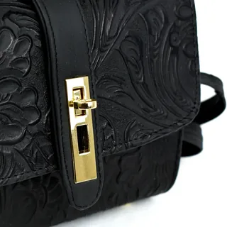 RENATA BLACK, vista adicional