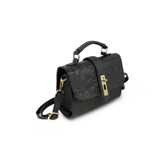 RENATA BLACK, vista adicional