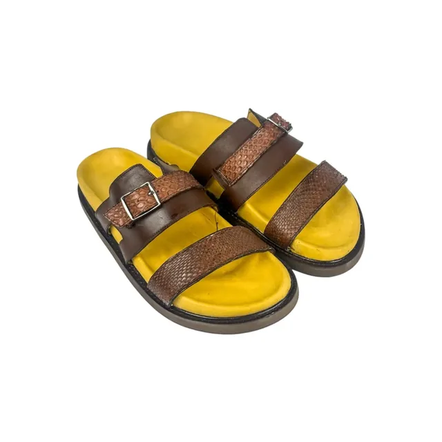 CAIRO en Marrón (con amarillo en la plantilla)