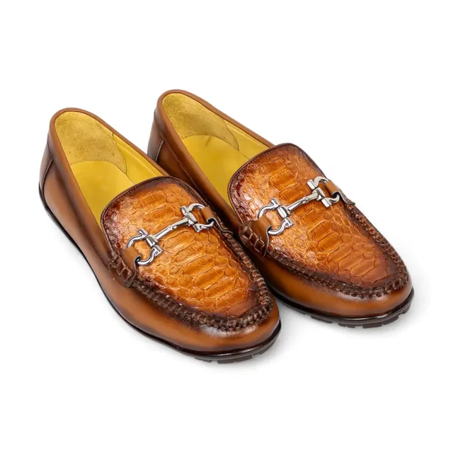 MOCASINES CAIMÁN CLARO en Café Claro / Cognac