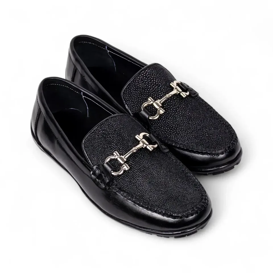 MOCASINES MANTARAYA en Negro